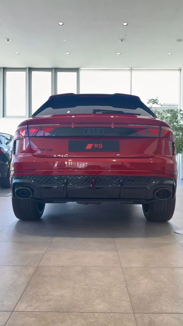 Kraft trifft auf Eleganz – der Audi RSQ8. 🚗💨

Mit 640 PS, sportlicher RS-DNA und luxuriösem Komfort setzt er neue Maßstäbe im Segment der Performance-SUVs. 😍 Der RSQ8 überzeugt mit Dynamik, Design und Alltagstauglichkeit auf höchstem Niveau. ✨

Jetzt bei und im Showroom entdecken! 🤩

#autohausschweiger #audi #audirsq8